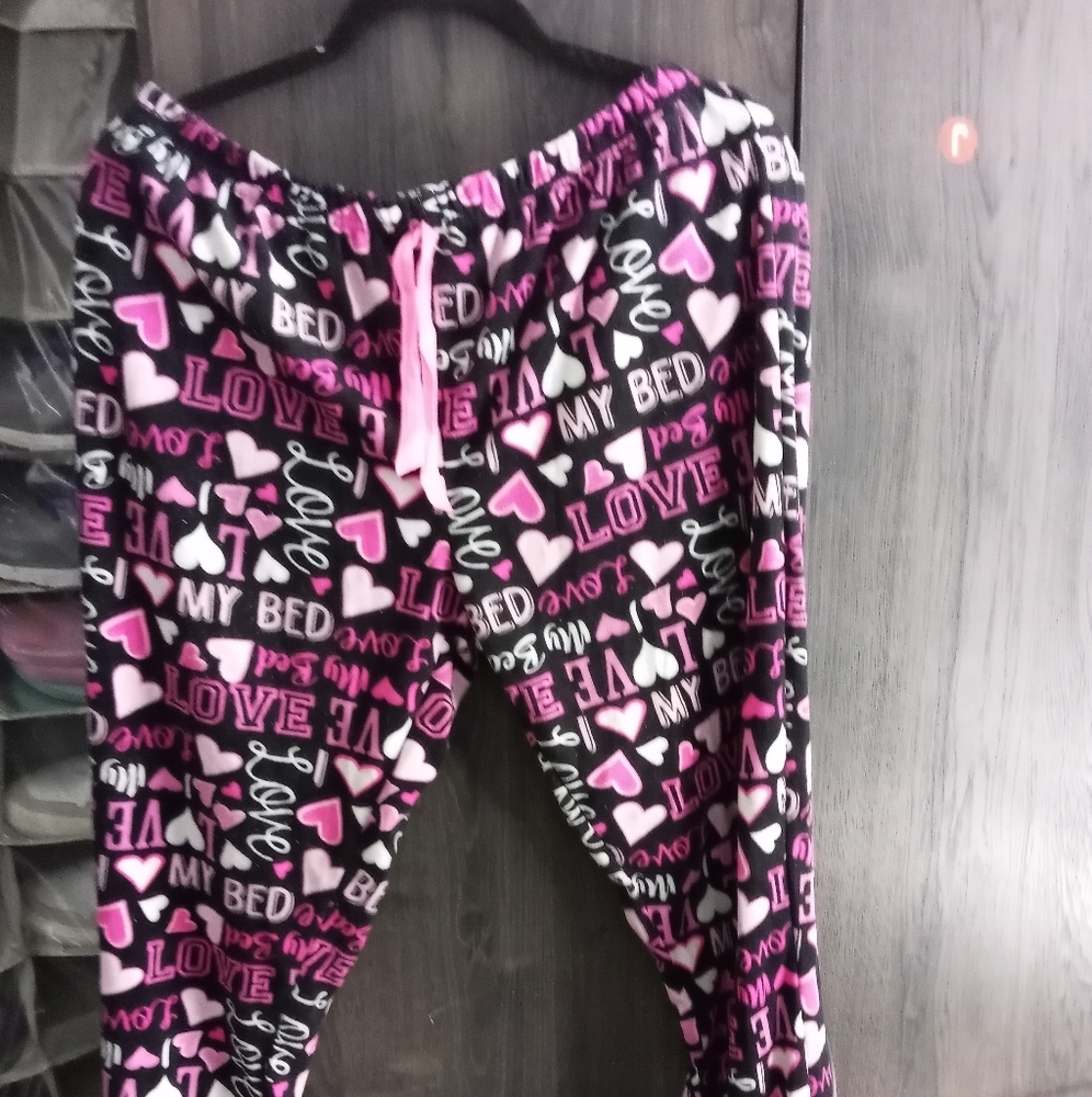 Woman's sleeping pants